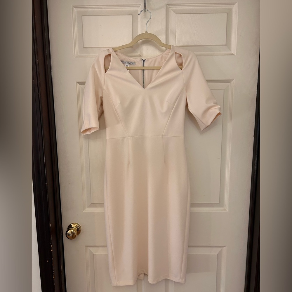 Maggy London Cream V-Neck Peekaboo Dress - Picture 6 of 7